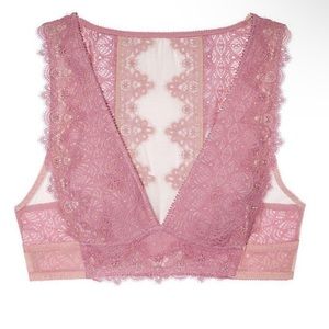 Victoria's Secret Dream Angels Plunge Chantilly
Lace Bralette- M